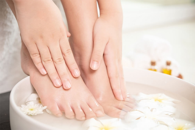 How To Whiten Feet Instantly