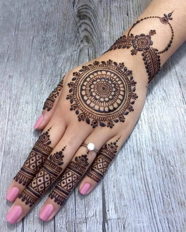 Circle Mehndi Design Ideas