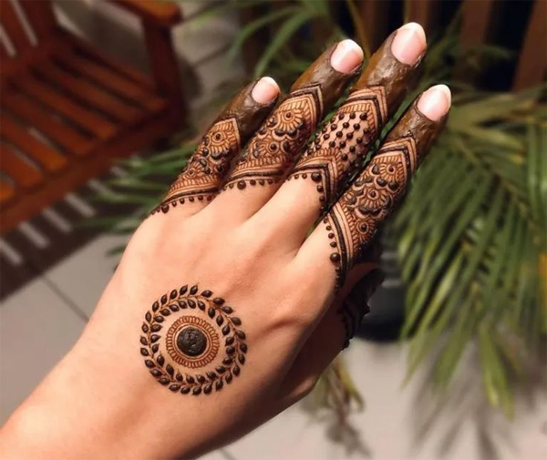 Circle Mehndi Design Ideas