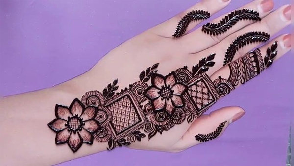 Simple Mehndi Designs for Eid