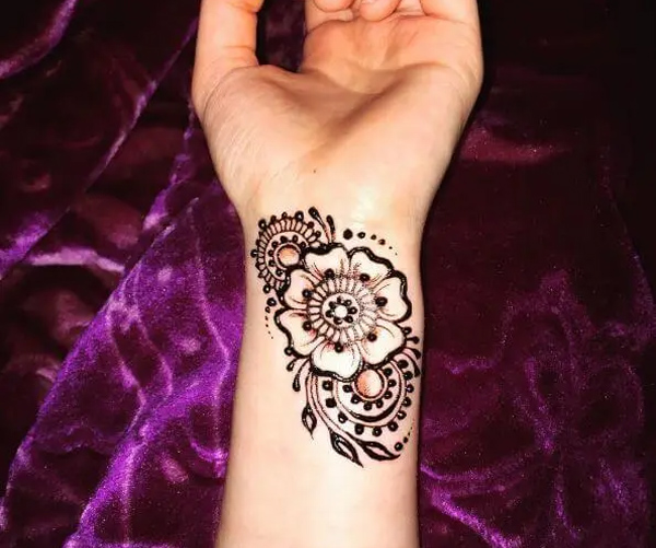 Henna Wrist Tattoo Designs