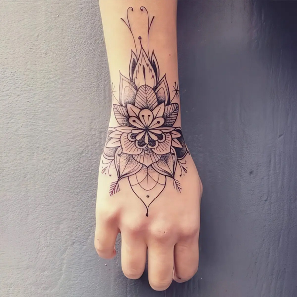 Henna Wrist Tattoo Designs